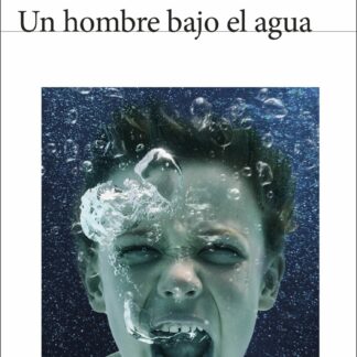 Un hombre bajo el agua